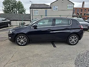 Used 2017 Peugeot 308 Allure Blue - Interior and Exterior details 4