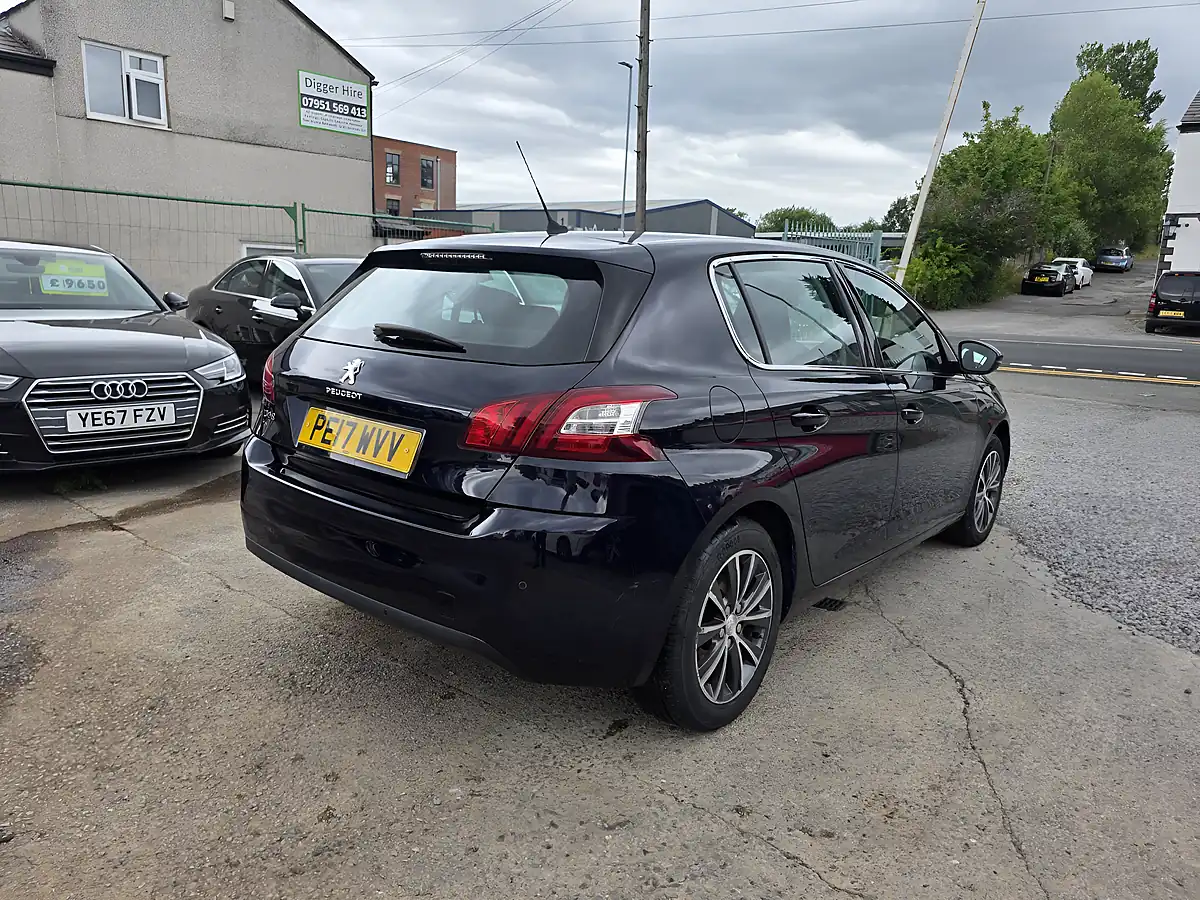 Used 2017 Peugeot 308 Allure Blue - Interior and Exterior details 6