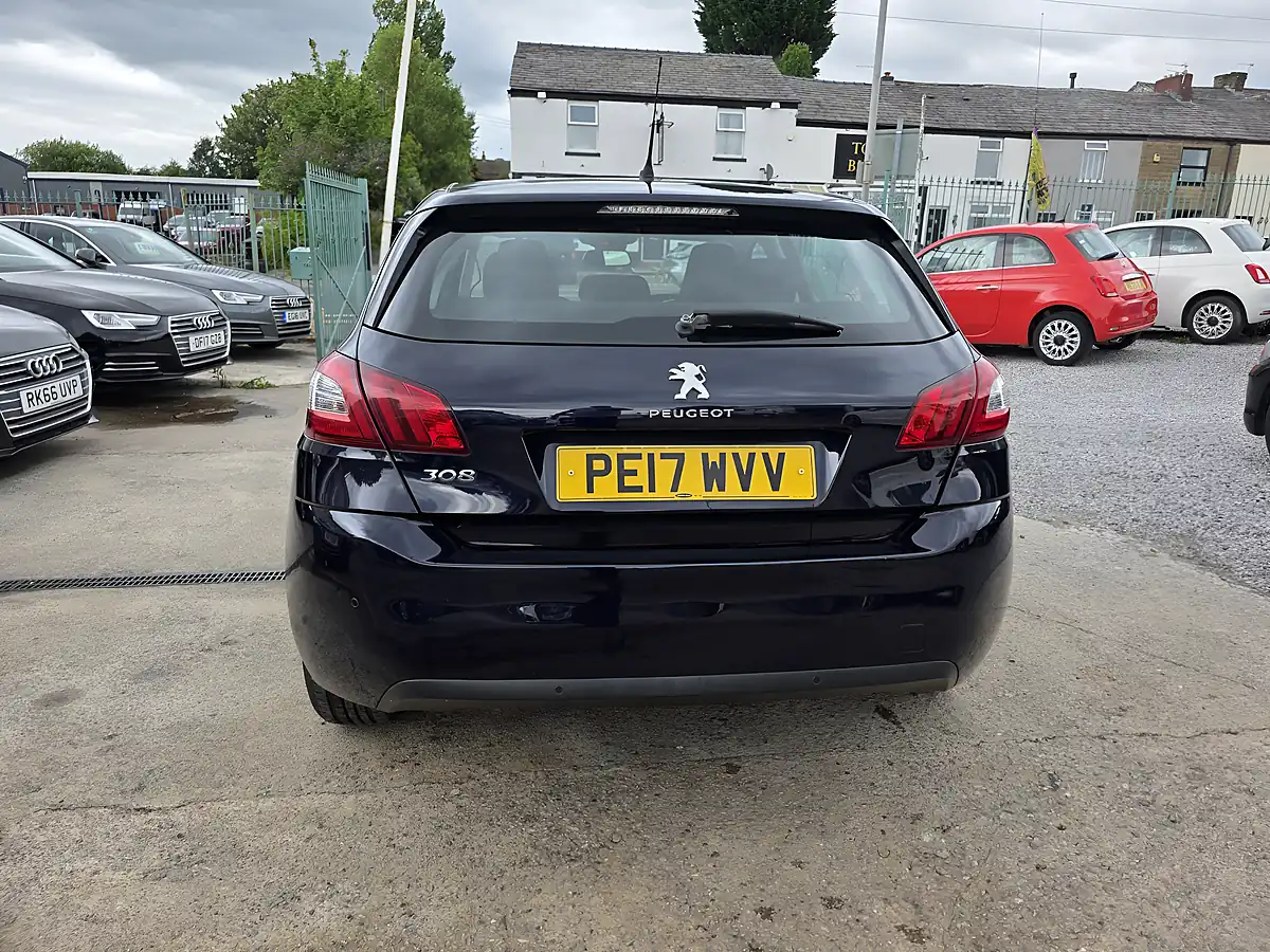 Used 2017 Peugeot 308 Allure Blue - Interior and Exterior details 7