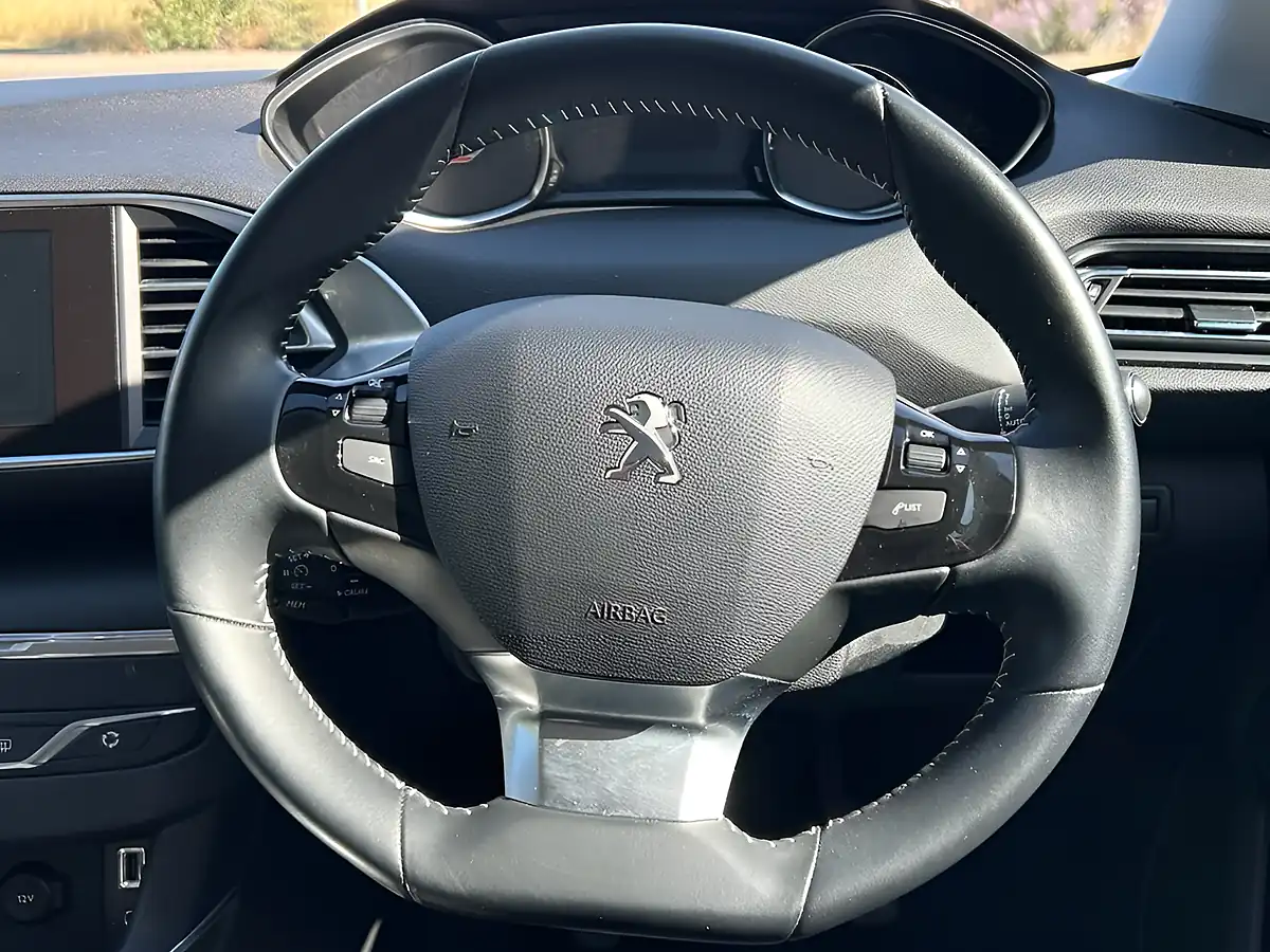 Used 2017 Peugeot 308 Allure Grey - Interior and Exterior details 15