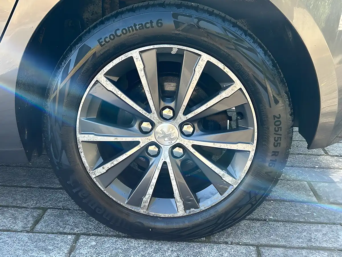 Used 2017 Peugeot 308 Allure Grey - Interior and Exterior details 20