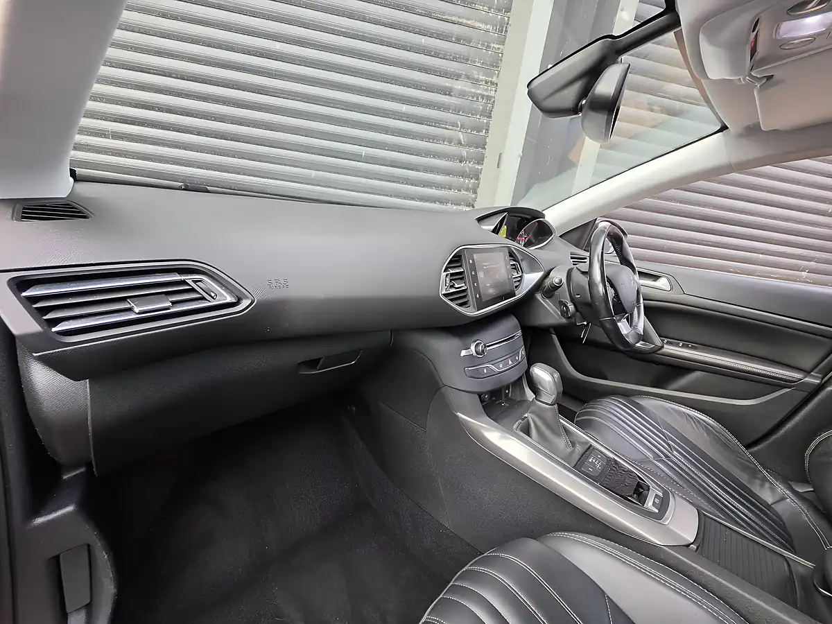 Used 2017 Peugeot 308 Allure Grey - Interior and Exterior details 12