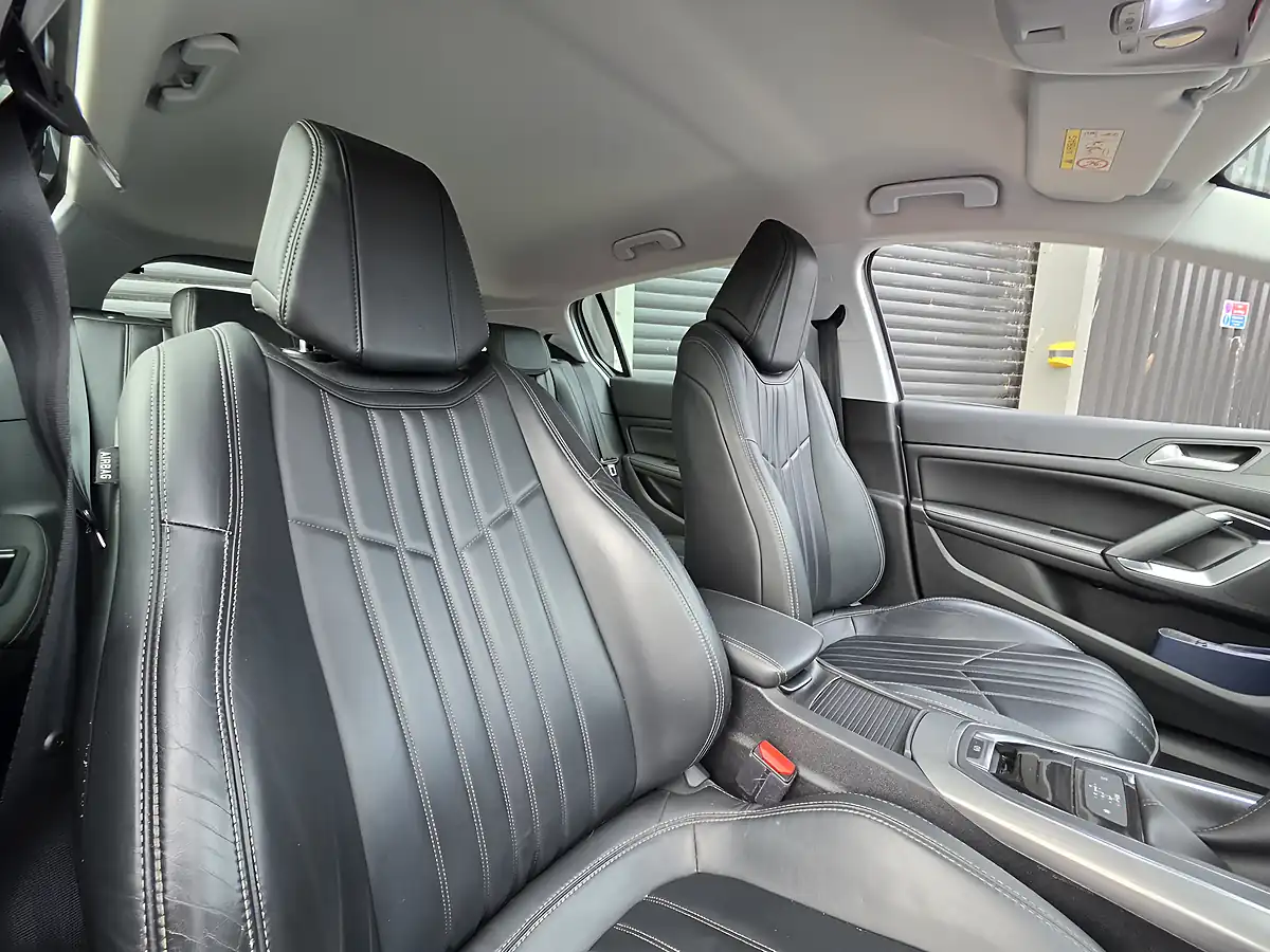 Used 2017 Peugeot 308 Allure Grey - Interior and Exterior details 5