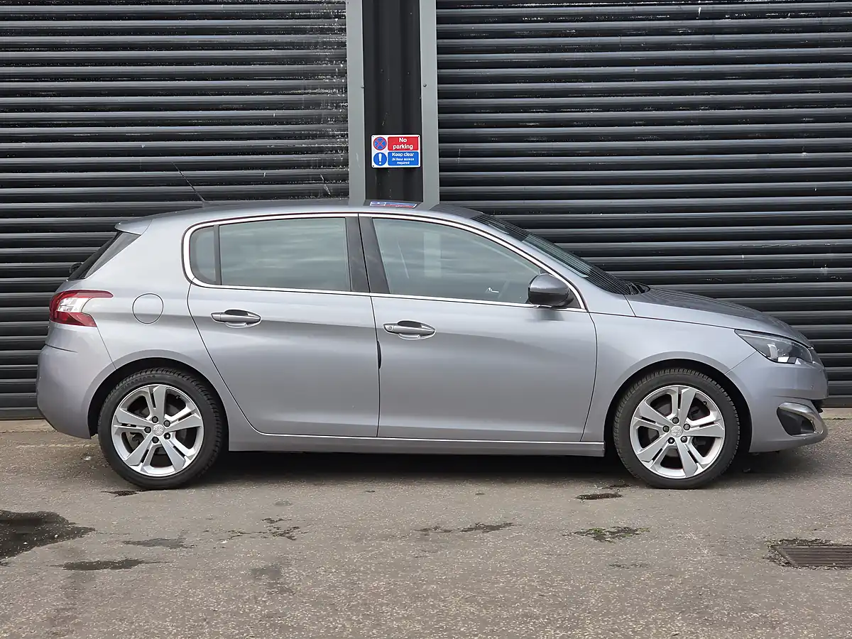 Used 2017 Peugeot 308 Allure Grey - Interior and Exterior details 9