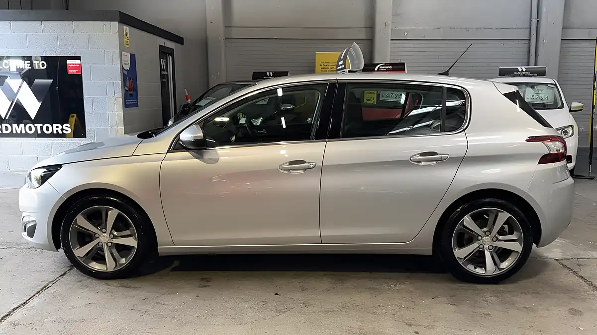 Used 2017 Peugeot 308 Allure Silver - Interior and Exterior details 2