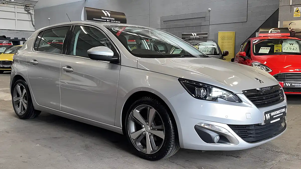 Used 2017 Peugeot 308 Allure Silver - Interior and Exterior details 4