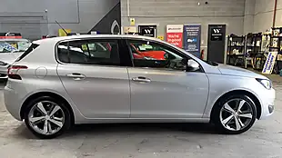 Used 2017 Peugeot 308 Allure Silver - Interior and Exterior details 8