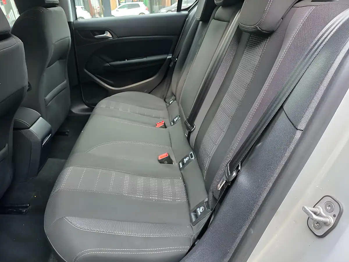 Used 2017 Peugeot 308 Allure Silver - Interior and Exterior details 12