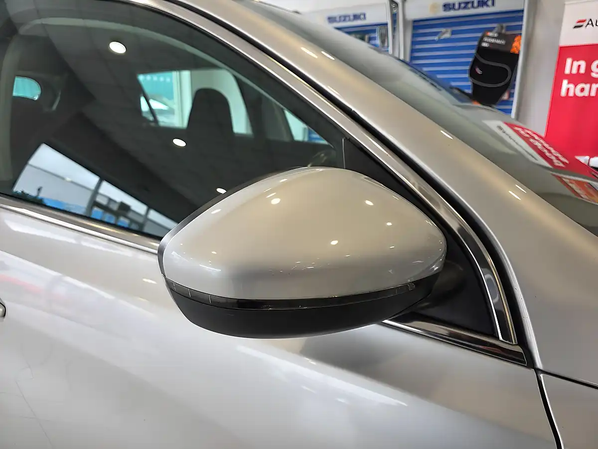 Used 2017 Peugeot 308 Allure Silver - Interior and Exterior details 15
