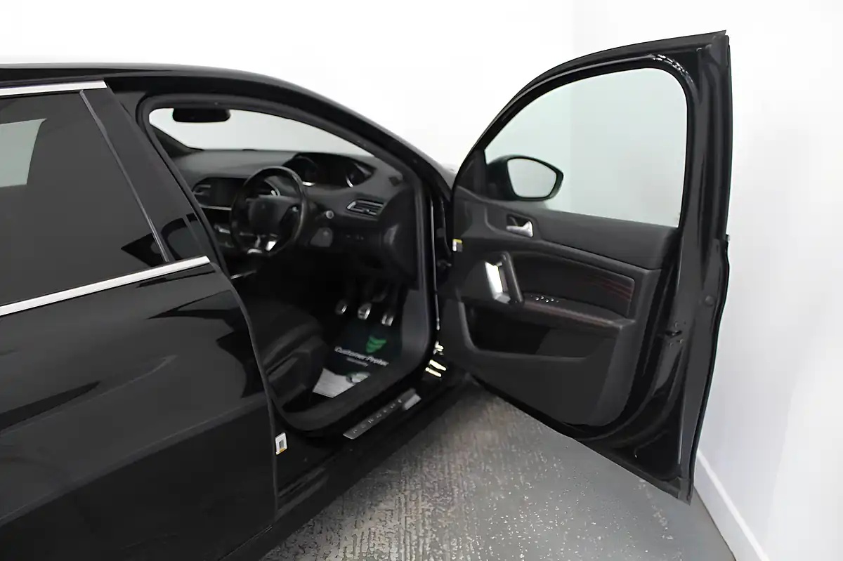 Used 2017 Peugeot 308 GT Line Black - Interior and Exterior details 12