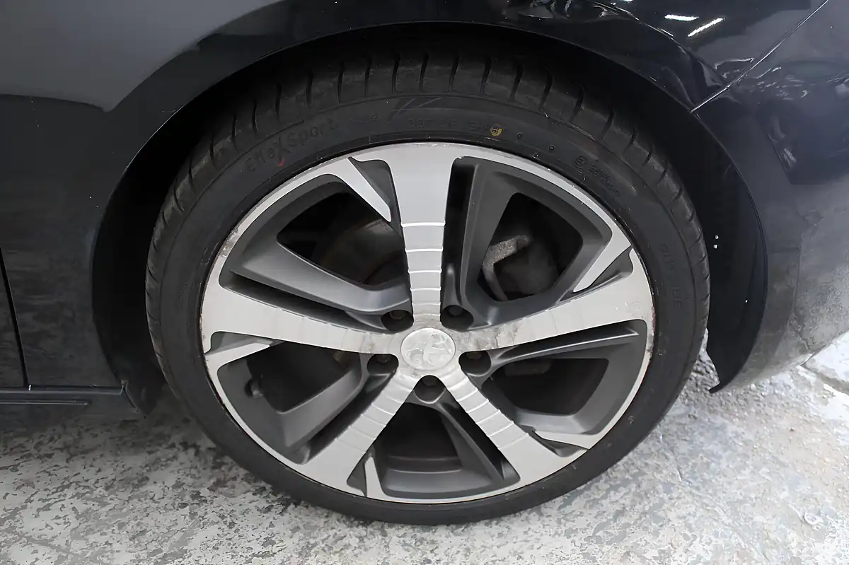 Used 2017 Peugeot 308 GT Line Black - Interior and Exterior details 19