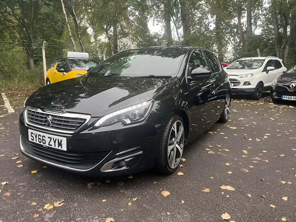 Used 2017 Peugeot 308 GT Line Black - Front View