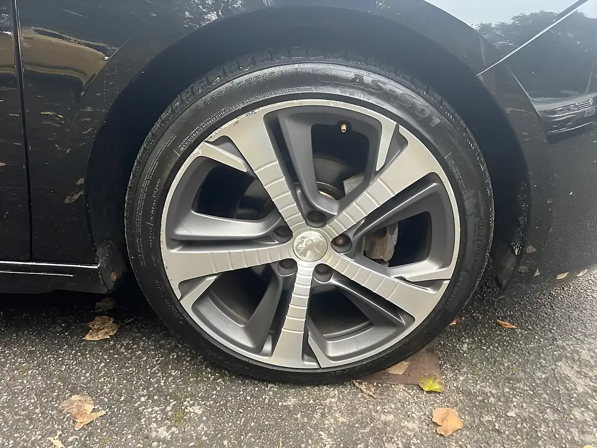 Used 2017 Peugeot 308 GT Line Black - Interior and Exterior details 8