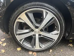 Used 2017 Peugeot 308 GT Line Black - Interior and Exterior details 9