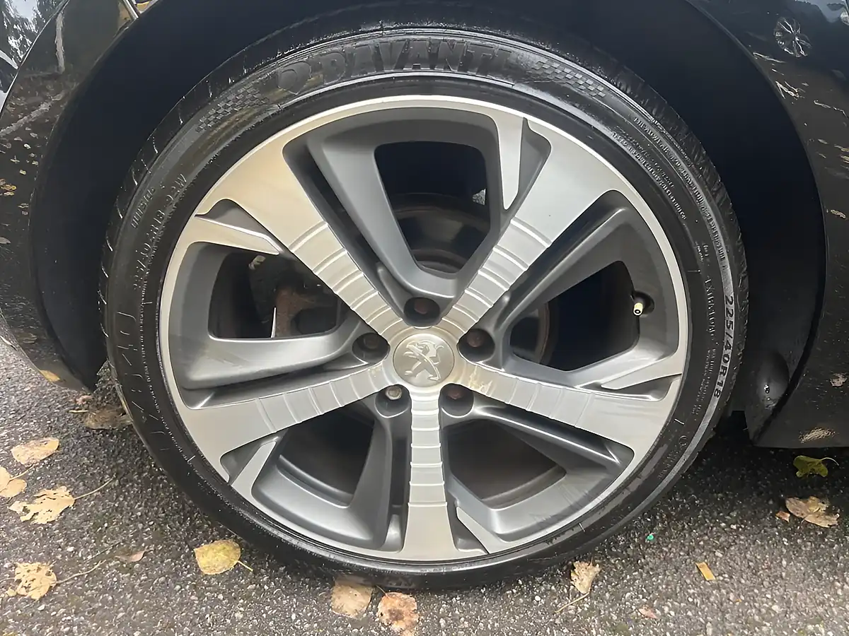 Used 2017 Peugeot 308 GT Line Black - Interior and Exterior details 9