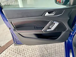 Used 2017 Peugeot 308 GT Line Blue - Interior and Exterior details 17