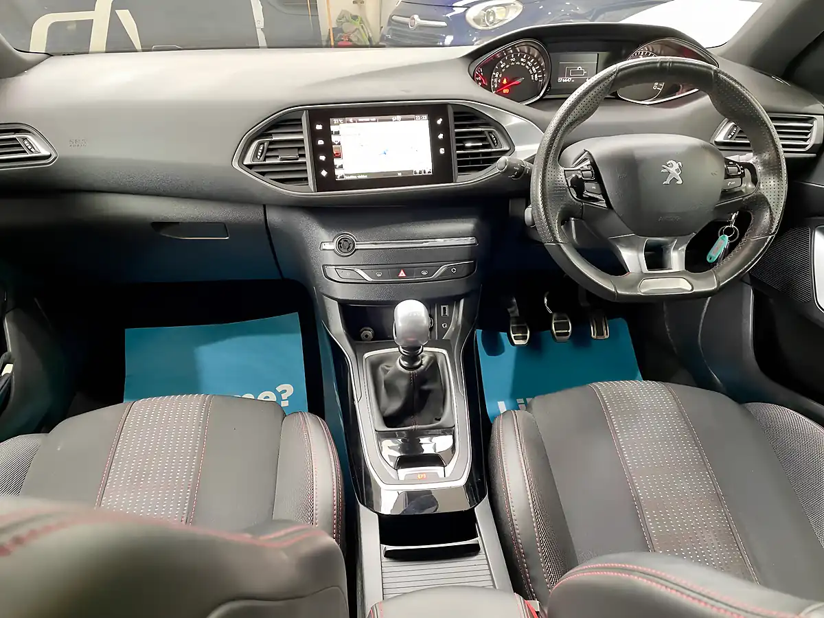 Used 2017 Peugeot 308 GT Line Blue - Interior and Exterior details 9