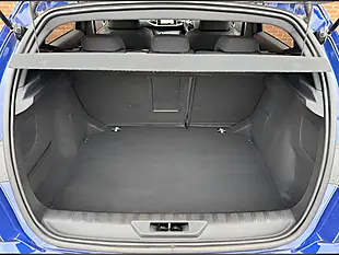 Used 2017 Peugeot 308 GT Line Blue - Interior and Exterior details 9
