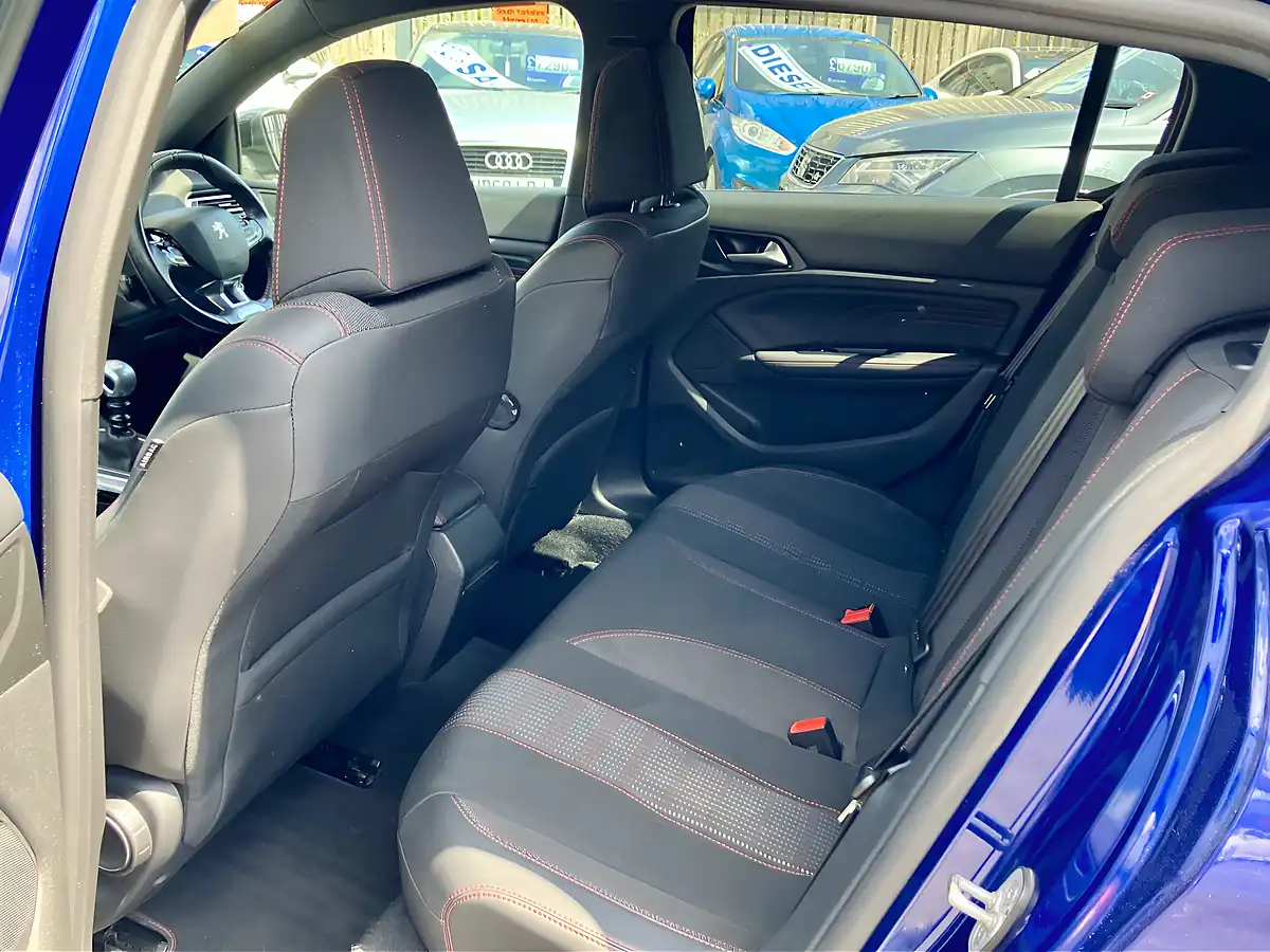Used 2017 Peugeot 308 GT Line Blue - Interior and Exterior details 11