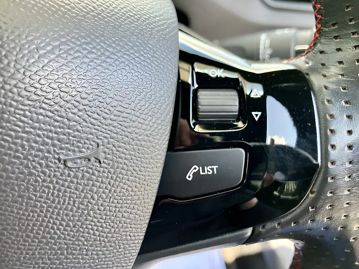 Used 2017 Peugeot 308 GT Line Blue - Interior and Exterior details 15