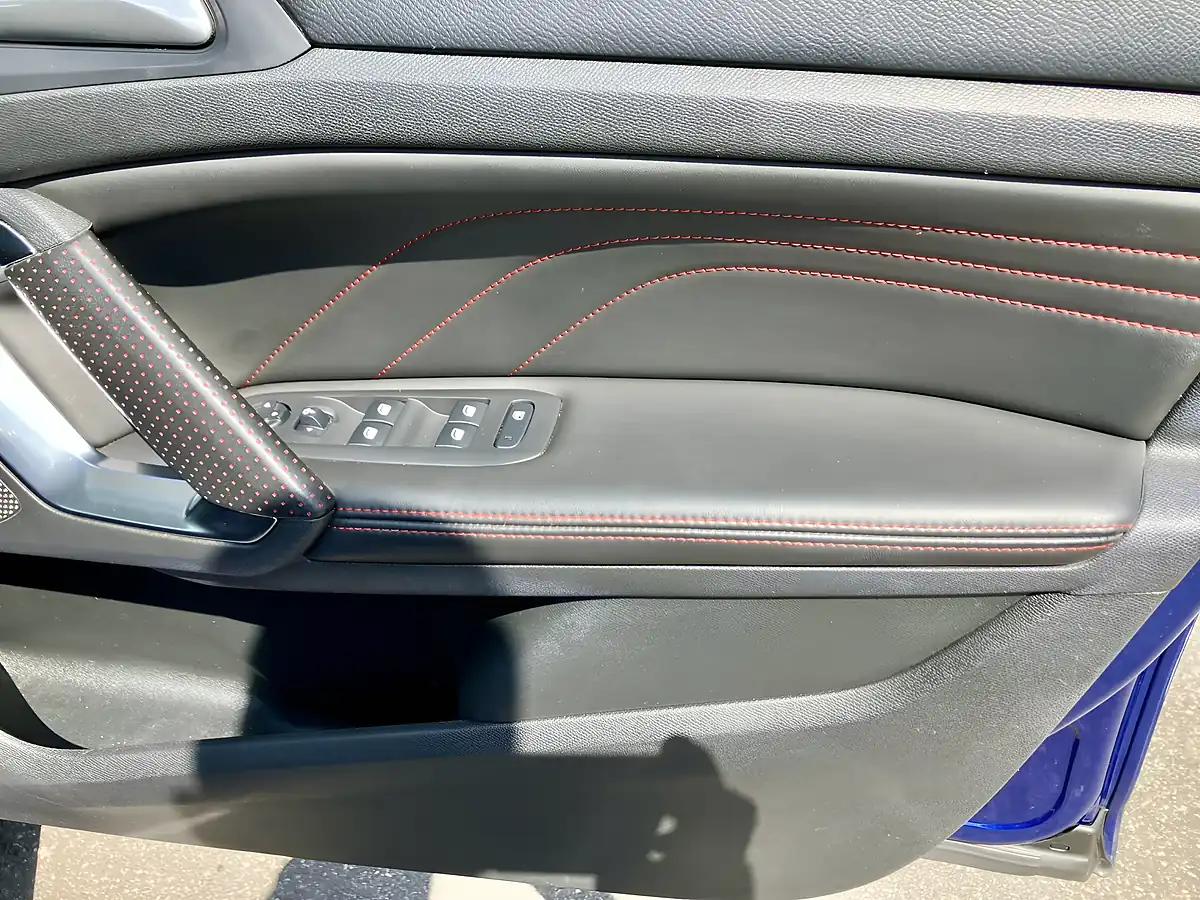 Used 2017 Peugeot 308 GT Line Blue - Interior and Exterior details 18