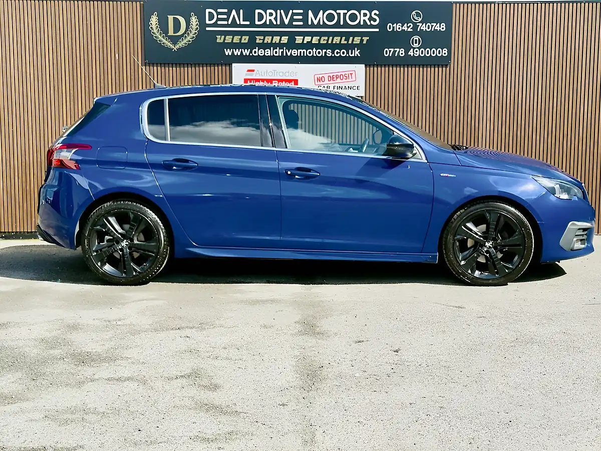 Used 2017 Peugeot 308 GT Line Blue - Interior and Exterior details 10