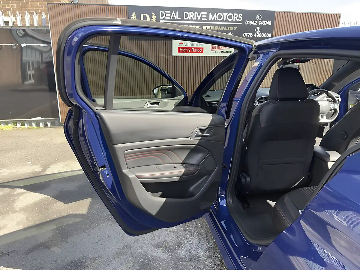 Used 2017 Peugeot 308 GT Line Blue - Interior and Exterior details 12