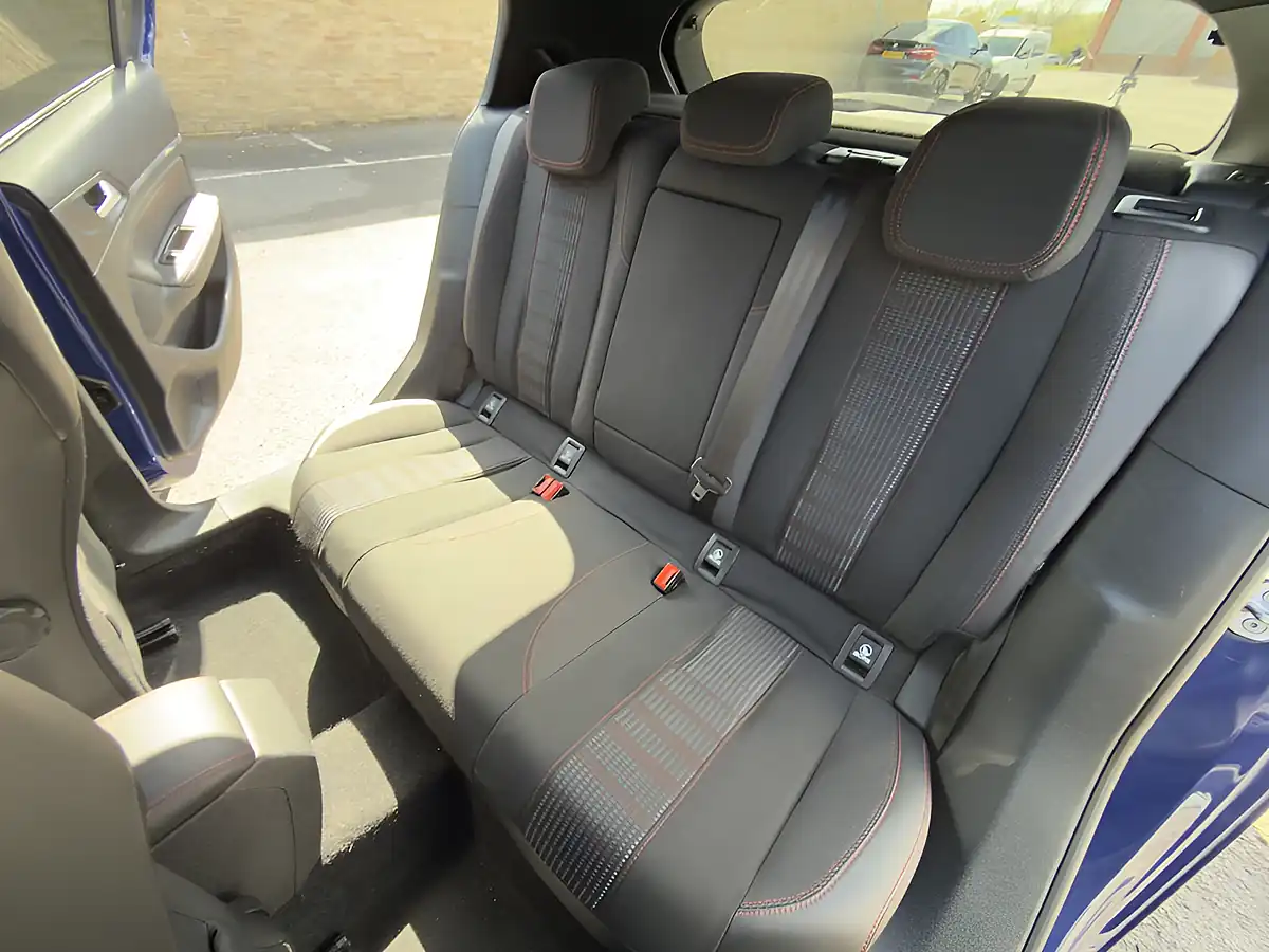 Used 2017 Peugeot 308 GT Line Blue - Interior and Exterior details 18