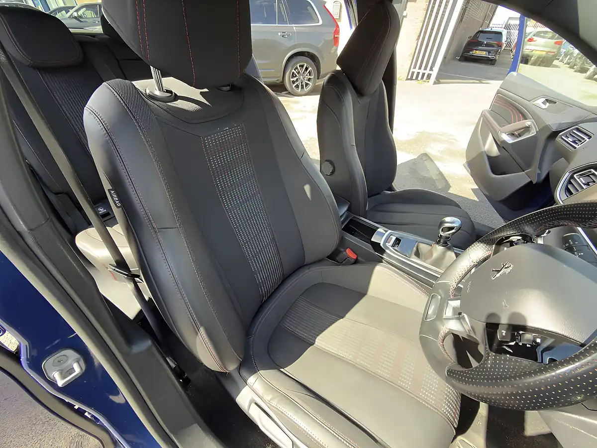 Used 2017 Peugeot 308 GT Line Blue - Interior and Exterior details 20