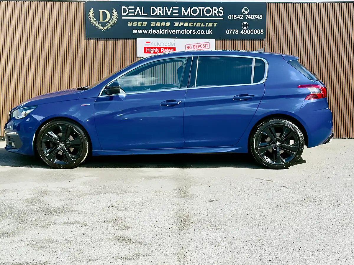 Used 2017 Peugeot 308 GT Line Blue - Interior and Exterior details 6