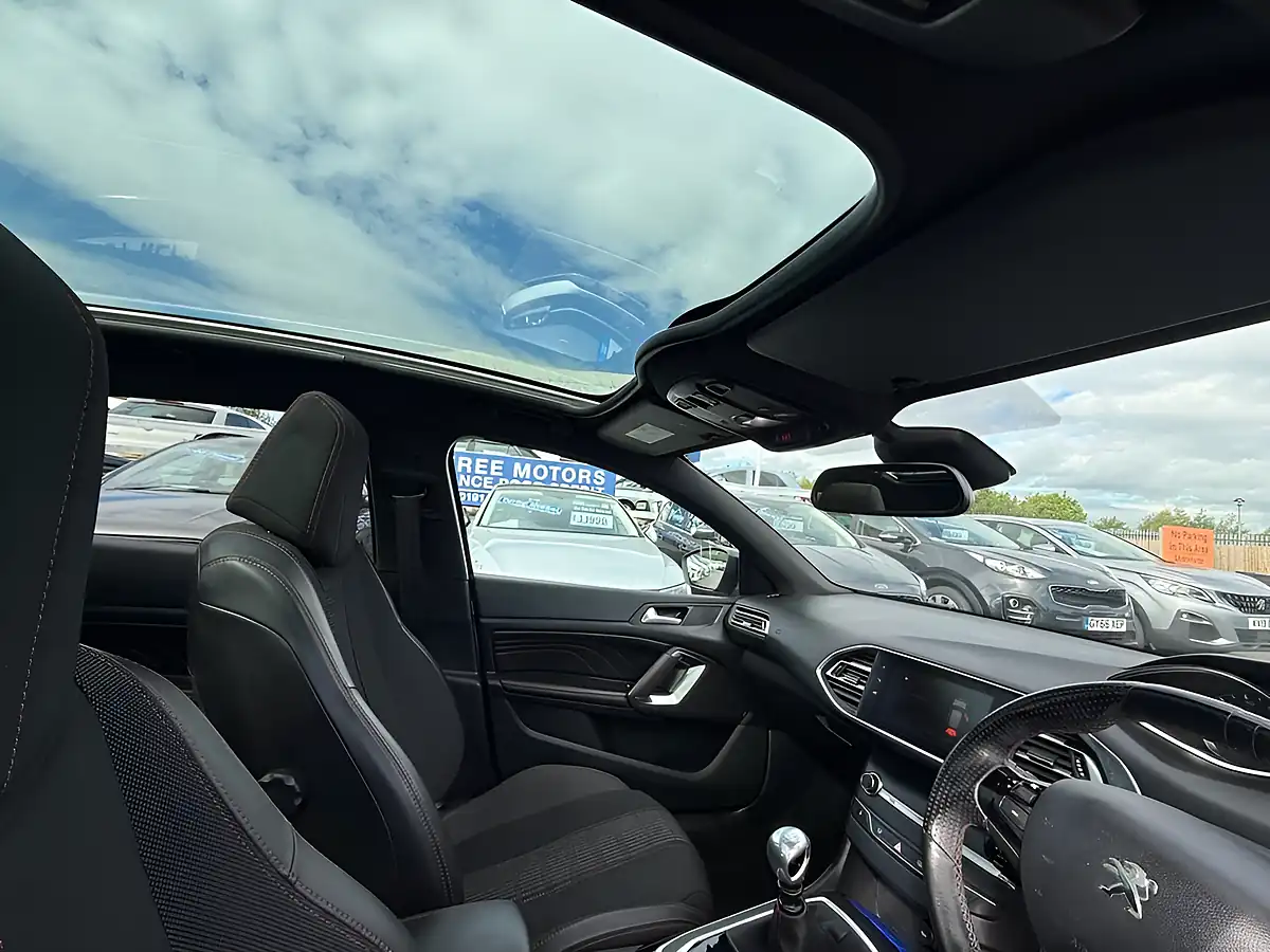 Used 2017 Peugeot 308 GT Line Grey - Interior and Exterior details 9