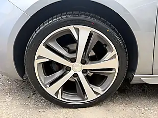 Used 2017 Peugeot 308 GT Line Grey - Interior and Exterior details 11