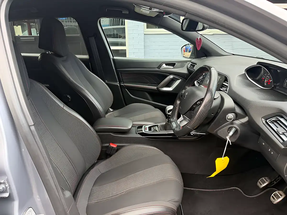 Used 2017 Peugeot 308 GT Line Grey - Interior and Exterior details 14