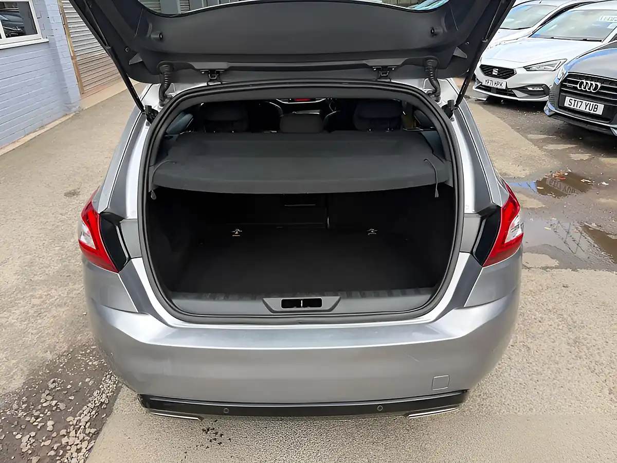 Used 2017 Peugeot 308 GT Line Grey - Interior and Exterior details 20