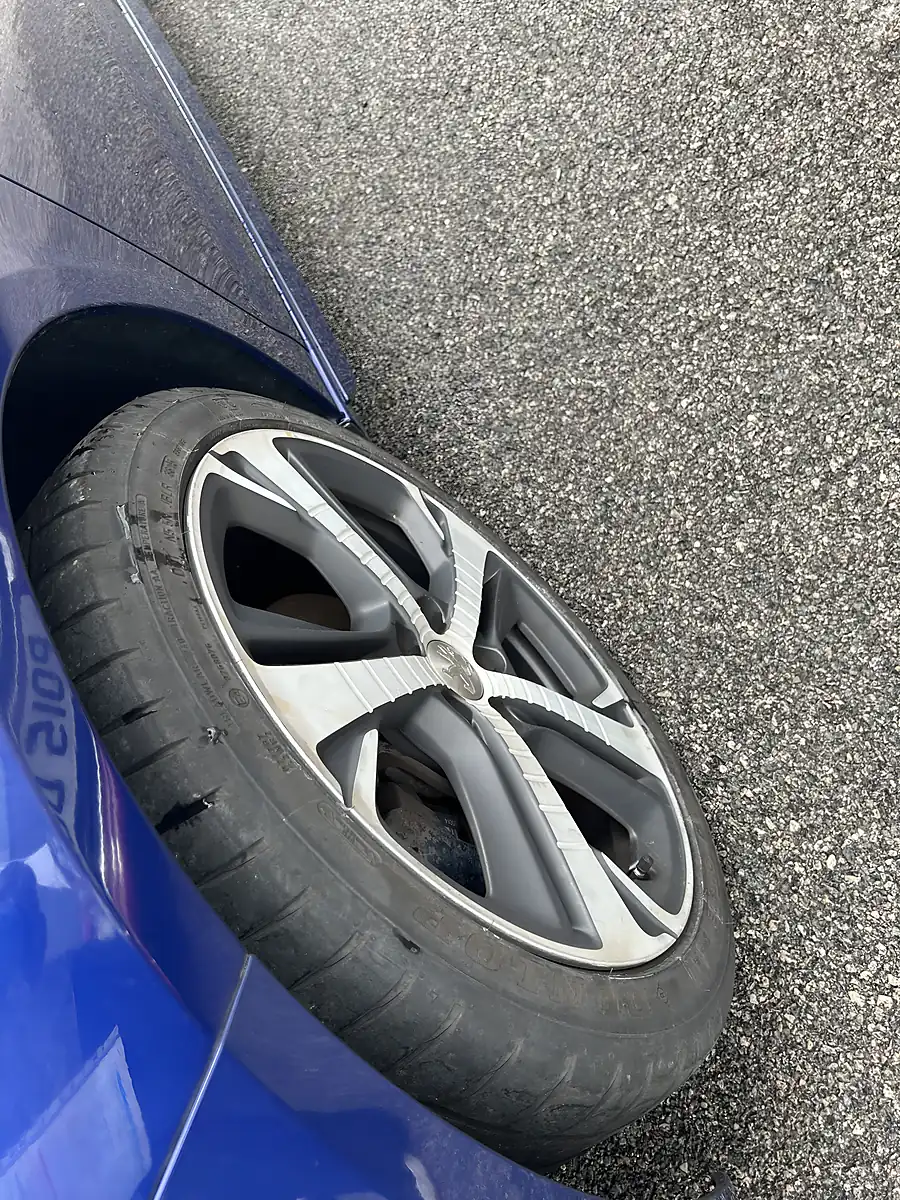 Used 2017 Peugeot 308 GT Line - Interior and Exterior details 16