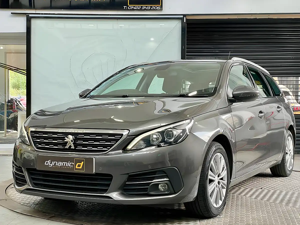 Used 2017 Peugeot 308 Sw Allure Grey - Front View
