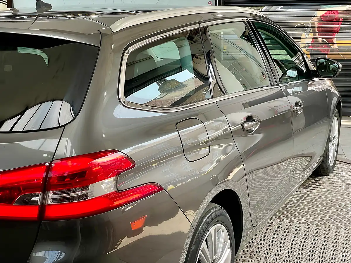 Used 2017 Peugeot 308 Sw Allure Grey - Interior and Exterior details 10