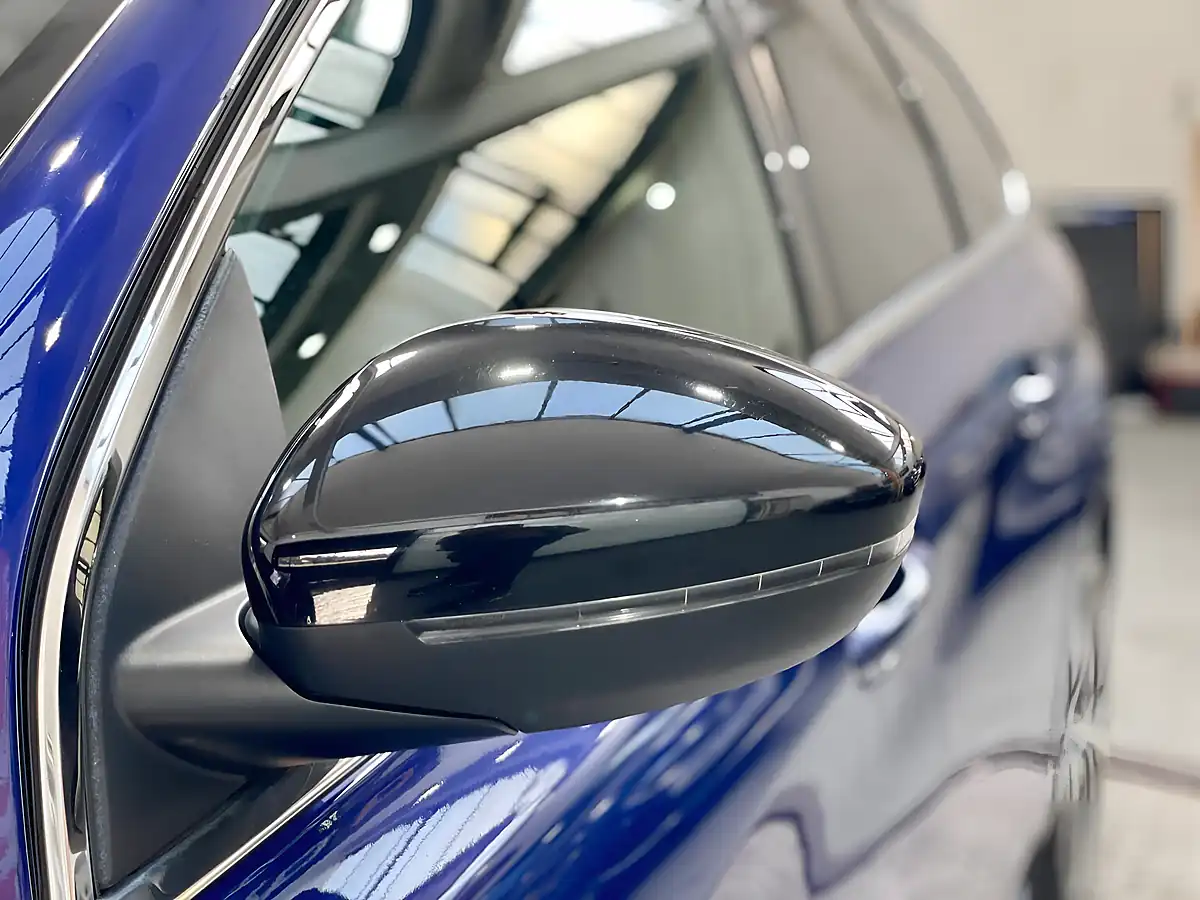 Used 2017 Peugeot 308 Sw GT Line Blue - Interior and Exterior details 14