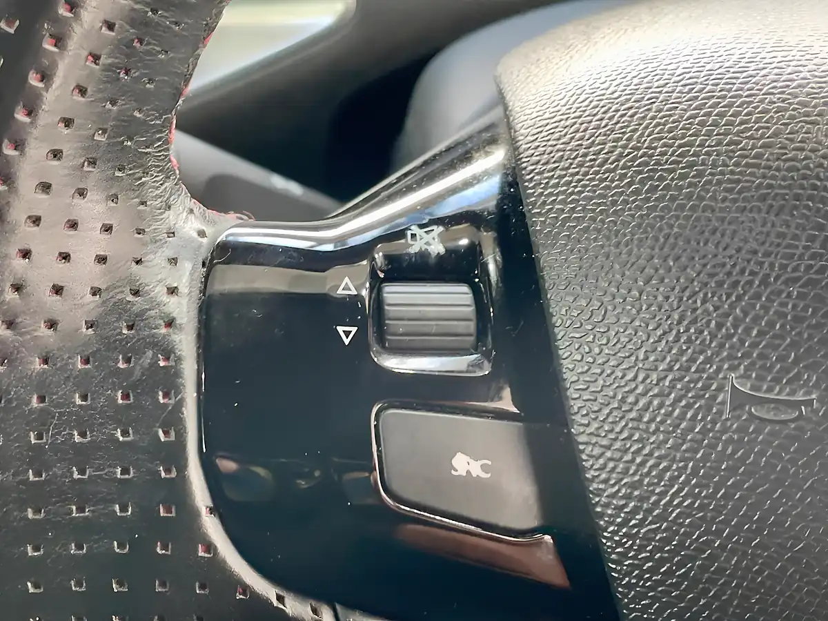 Used 2017 Peugeot 308 Sw GT Line Blue - Interior and Exterior details 17