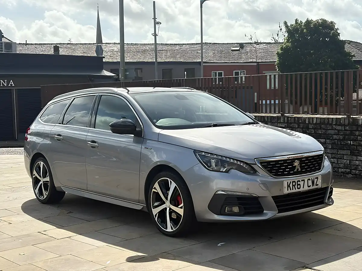 Used 2017 Peugeot 308 Sw GT Line Grey - Front View