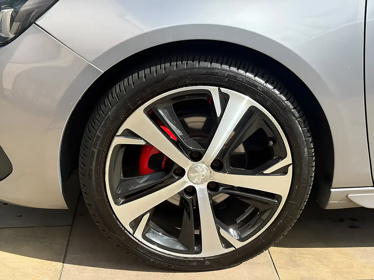Used 2017 Peugeot 308 Sw GT Line Grey - Interior and Exterior details 11