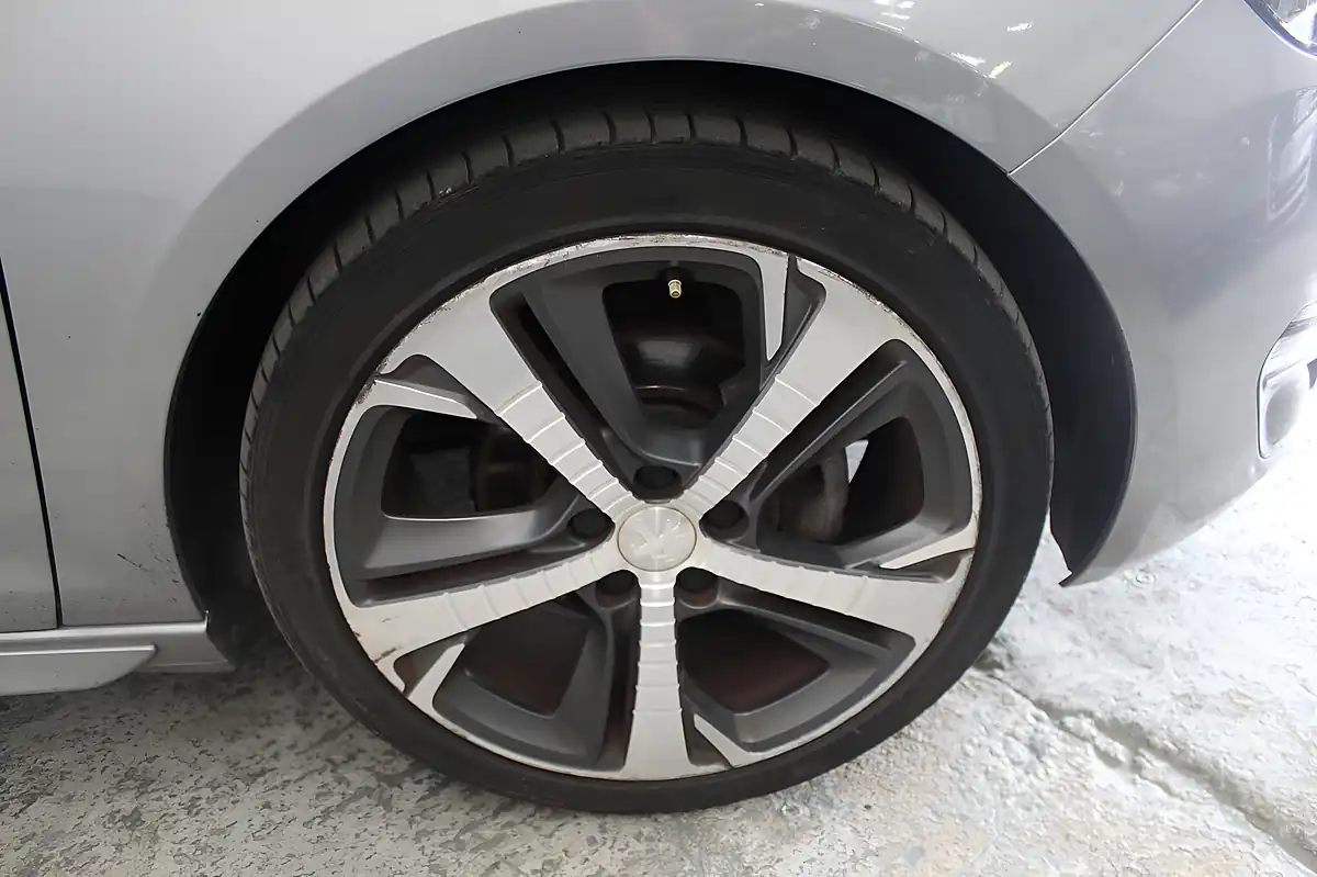 Used 2017 Peugeot 308 Sw GT Line Grey - Interior and Exterior details 19
