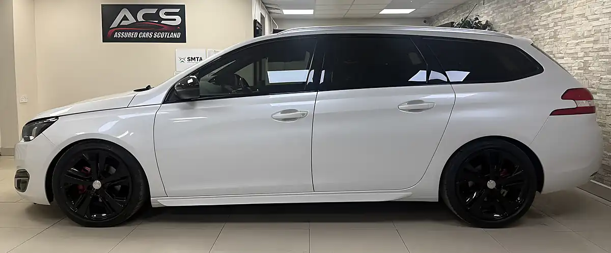 Used 2017 Peugeot 308 Sw GT Line White - Interior and Exterior details 9