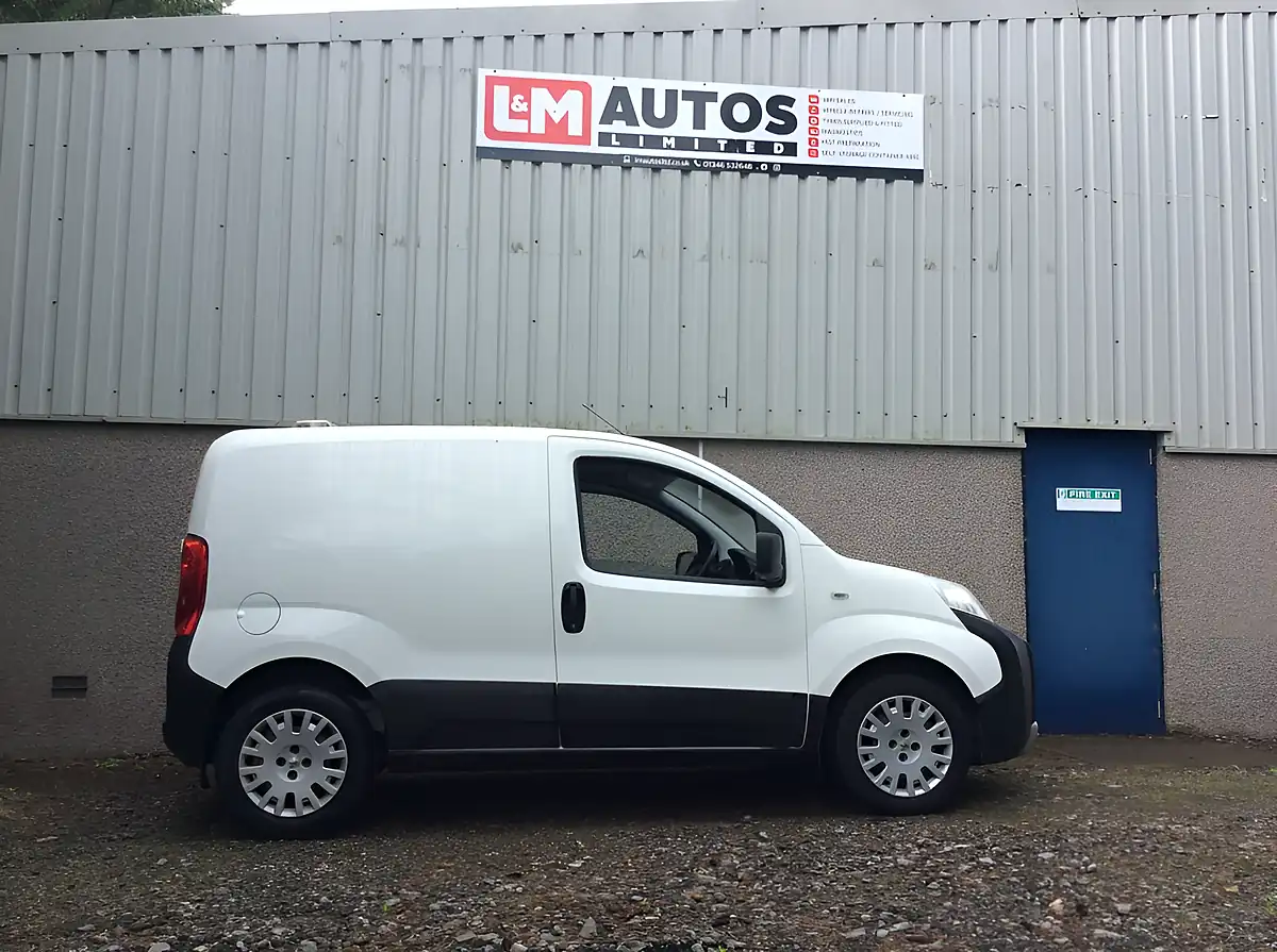 Used 2017 Peugeot Bipper Professional White - Front View