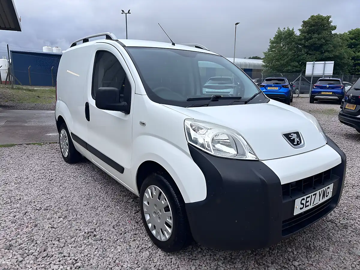 Used 2017 Peugeot Bipper S White - Front View
