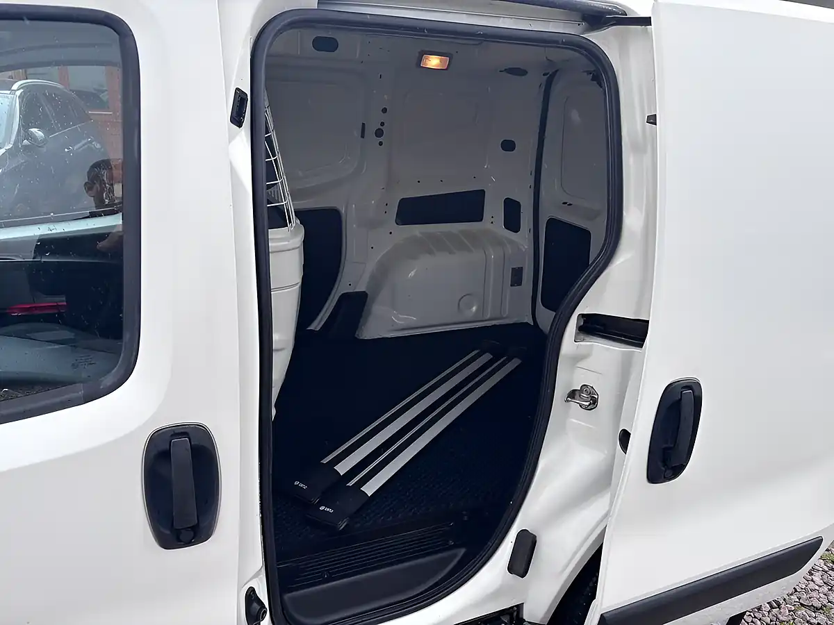 Used 2017 Peugeot Bipper S White - Interior and Exterior details 13
