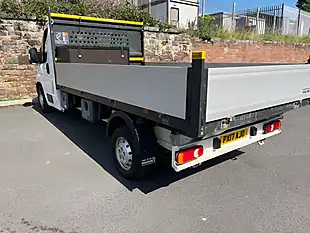 Used 2017 Peugeot Boxer 335 Chassis Cab White - Interior and Exterior details 6