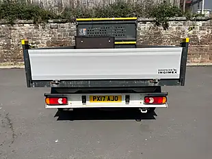 Used 2017 Peugeot Boxer 335 Chassis Cab White - Interior and Exterior details 7