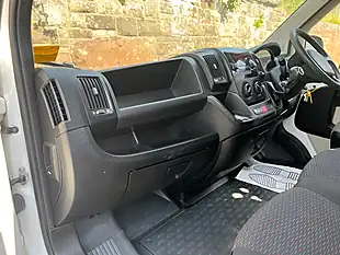 Used 2017 Peugeot Boxer 335 Chassis Cab White - Interior and Exterior details 9