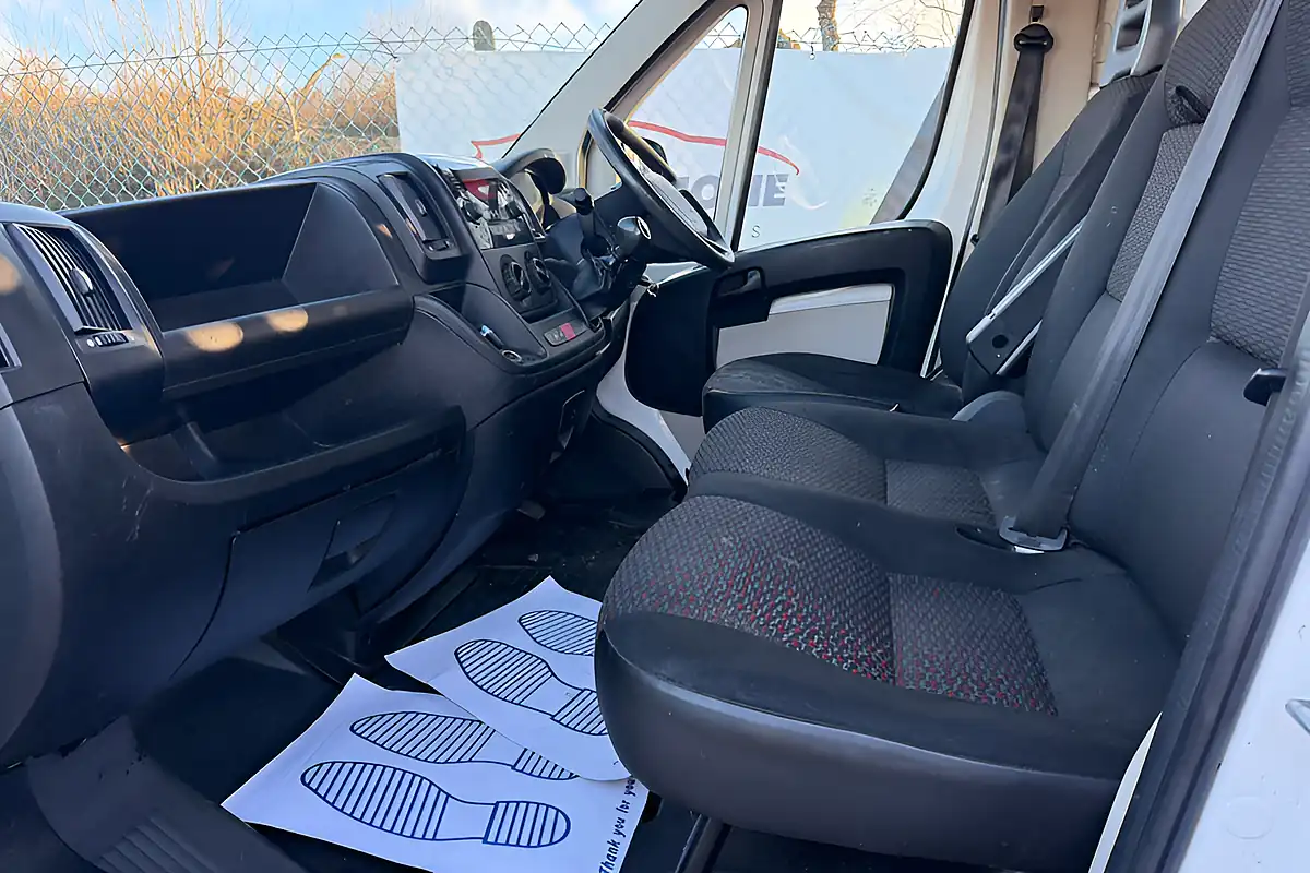 Used 2017 Peugeot Boxer 335 L3 White - Interior and Exterior details 10